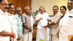 ഹിന്ദു ഐക്യവേദി പ്രതിനിധി സംഘം മുഖ്യമന്ത്രിക്ക് നിവേദനം നൽകി