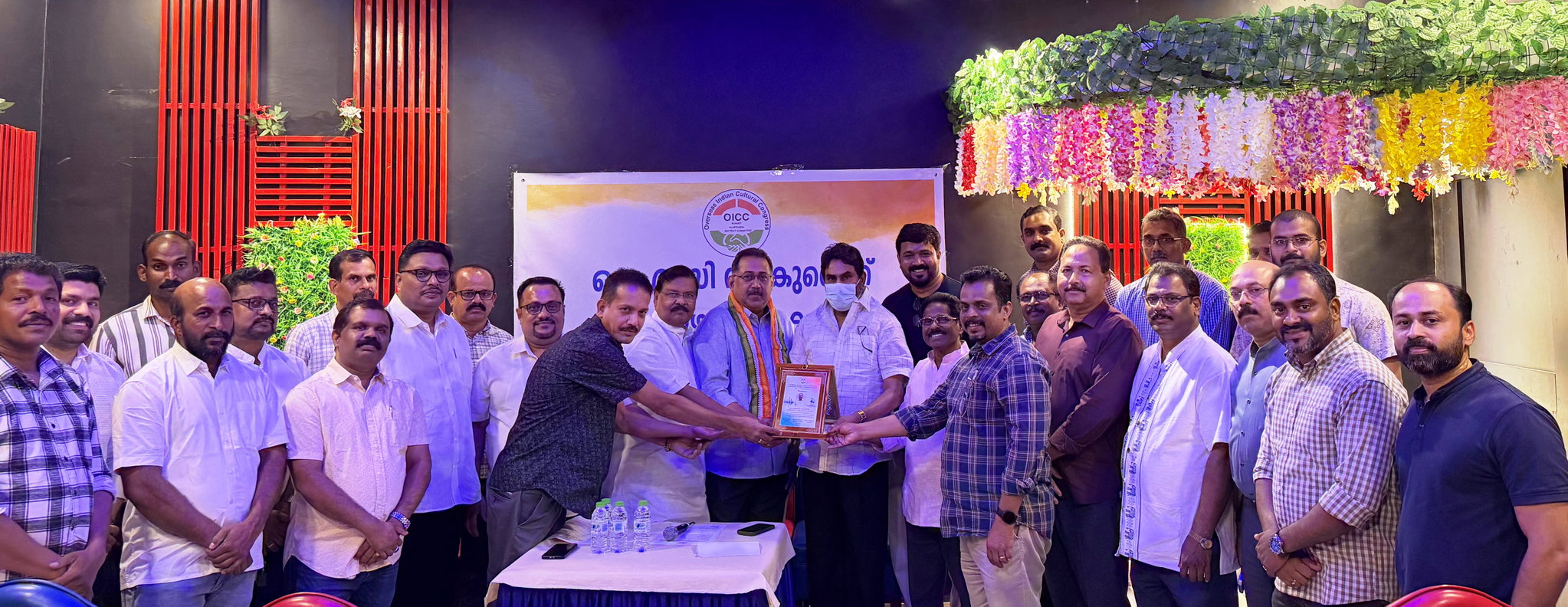 ഒഐസിസി കുവൈറ്റ് ആലപ്പുഴ ജില്ലാ വൈസ് പ്രസിഡന്റ് ജോണ്‍സി സി സാമുവലിന് യാത്രയയപ്പ് നല്‍കി