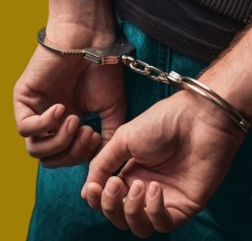 ട്രംപ് ഗോൾഫ് ക്ലബ്ബിൽ എത്തും മുൻപ് തോക്കുമായി ചുറ്റിത്തിരിഞ്ഞയാളെ അറസ്റ്റ് ചെയ്തു (പിപിഎം)