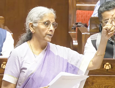 യുപിഐ ഇടപാടുകൾ സൗജന്യമായി തുടരും: ധനമന്ത്രി നിർമലാ സീതാരാമൻ