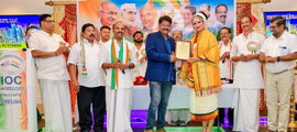 ഗുരു അഞ്ജലി മുരളീധരന് ഡിസ്റ്റിങ്ക്വിഷ്ഡ് ആർട്ടിസ്റ്റ് അവാർഡ് നൽകി ഐഒസി പെൻസിൽവാനിയ ചാപ്റ്ററിന്റെ ആദരം