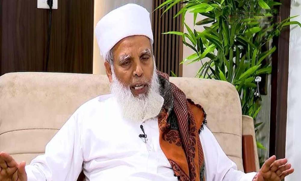കളവും തെറ്റിദ്ധാരണകളും പ്രചരിപ്പിച്ചു; ഉമര് ഫൈസിയെ സമസ്ത മുശാവറയില് നിന്ന് പുറത്താക്കണമെന്ന് സുന്നി നേതാക്കള്