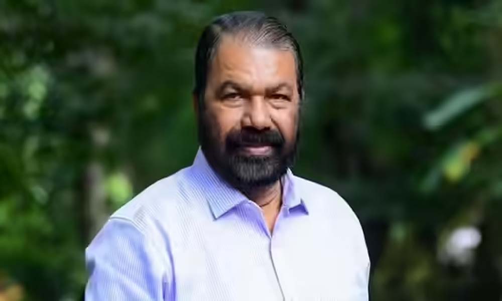 'പാട്ടും പാടും, ദണ്ഡയും ചുഴറ്റും'; വന്ദേമാതരം വിവാദത്തില് സര്ക്കാരിനെ പരിഹസിച്ച് വി ശിവന്കുട്ടി