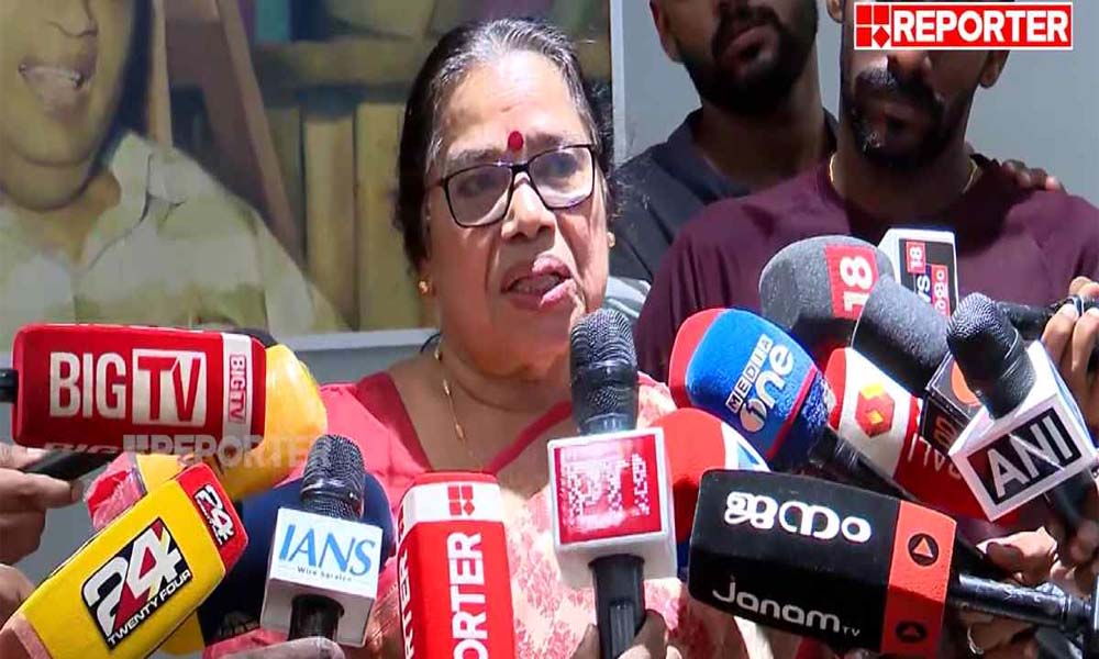 കാന്തപുരത്തെ ന്യായീകരിച്ച് പരാമര്ശം: കെ ടി ജലീല് അടക്കമുള്ളവര്ക്കെതിരെ രൂക്ഷ വിമര്ശനവുമായി പി കെ ശ്രീമതി