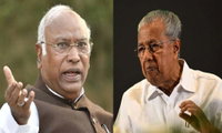  സംസ്ഥാനത്ത് എസ്എഫ്ഐ സമരത്തെ സര്‍ക്കാര്‍ അടിച്ചമര്‍ത്തുന്നു; ഖര്‍ഗെക്ക് കത്തയച്ച് പിണറായി വിജയന്‍