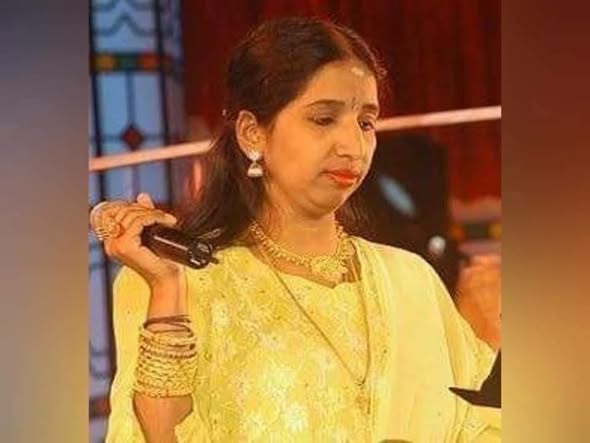 ഗായിക സ്വർണലത , പാട്ടോർമ്മകൾ:ആർ. ഗോപാലകൃഷ്ണൻ