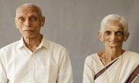  വേര്‍പാടിലും പിരിയാതെ ദമ്പതികള്‍: ഭാര്യയുടെ മൃതദേഹത്തിനരികെ നാമംജപിക്കുന്നതിനിടെ ഭര്‍ത്താവും മരിച്ചു