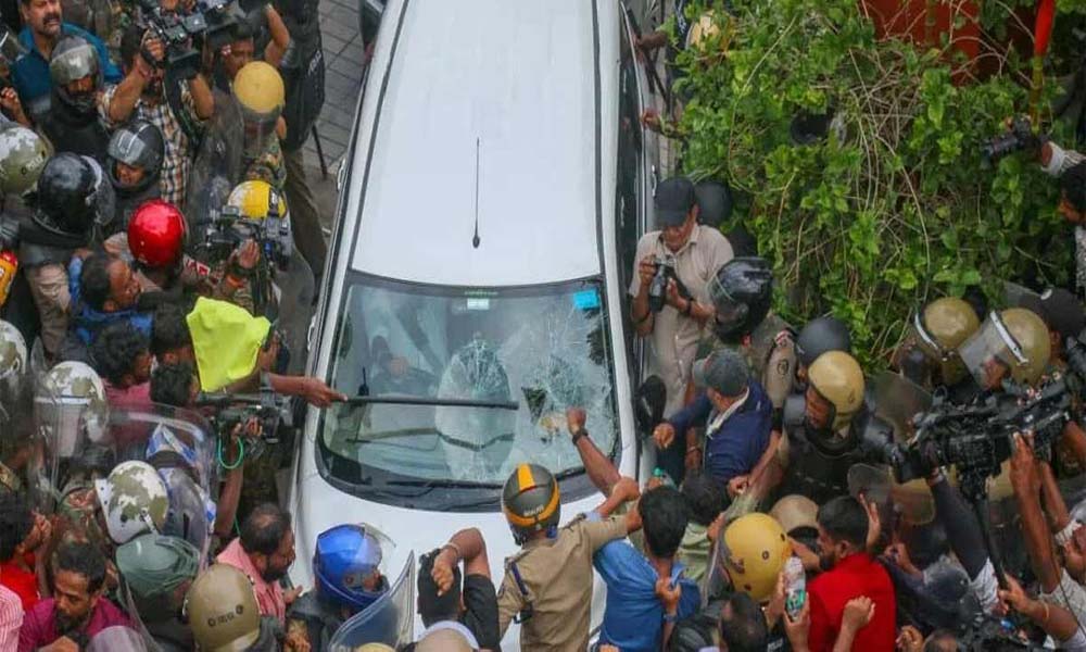  ഇ ഡി ഉദ്യോഗസ്ഥരെ ആക്രമിച്ച കേസ്; 20-ാം പ്രതിക്ക് ജാമ്യ വ്യവസ്ഥയില്‍ ഇളവ്