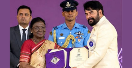 നാലാം ദേശീയ പുരസ്കാരം ഏറ്റുവാങ്ങി മമ്മൂട്ടി; 72-ാമത് ദേശീയ ചലച്ചിത്ര പുരസ്കാരങ്ങൾ വിതരണം ചെയ്തു