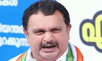  'ഏറ്റുമുട്ടല്‍ ആഗ്രഹിക്കുന്നില്ല, ശബരിമല ദര്‍ശനം ഭംഗിയായി നടത്തണം, ഉത്തരവാദിത്തം സര്‍ക്കാരിനാണ്': കെ മുരളീധരന്‍