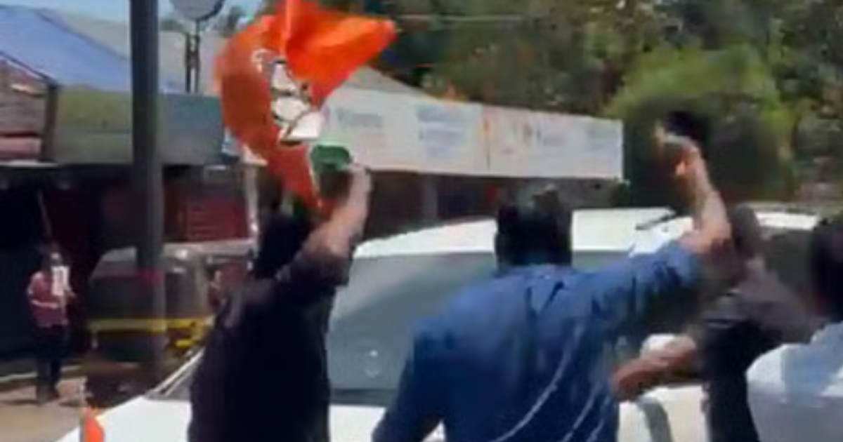 കണ്ണൂരിൽ മുഖ്യമന്ത്രിയുടെ വാഹനവ്യൂഹത്തിന് നേരെ യുവമോർച്ചയുടെ കരിങ്കൊടി പ്രതിഷേധം