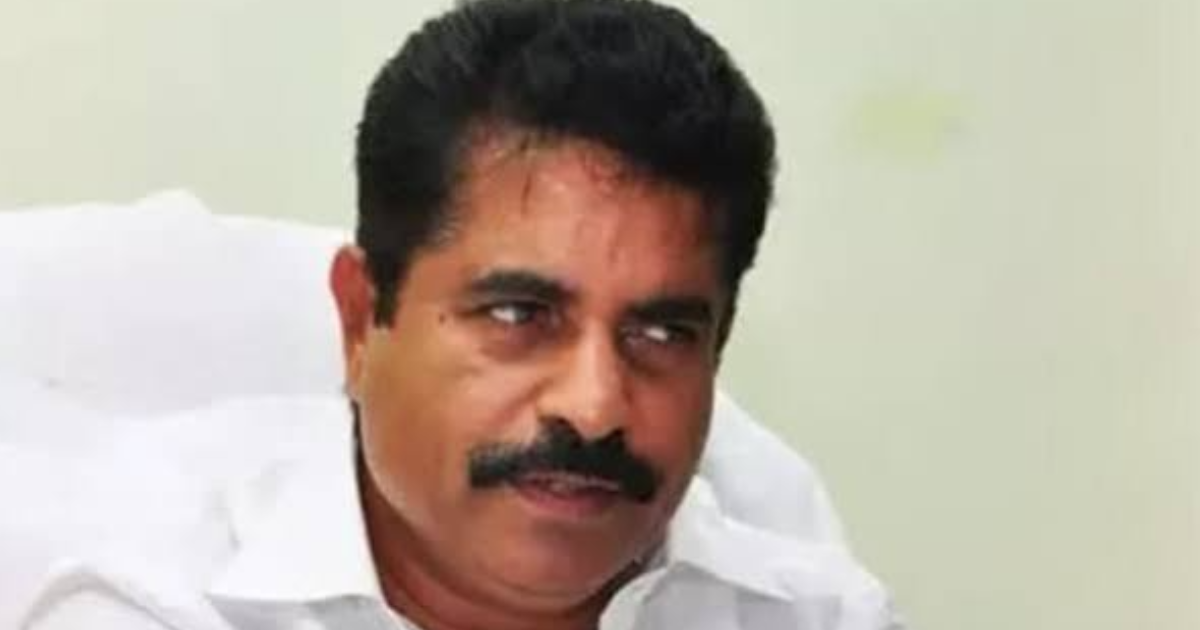 കൺവീനറെന്ന നിലയിൽ വിവരങ്ങളൊന്നുമറിയുന്നില്ല; യുഡിഎഫ് നേതൃത്വത്തിനെതിരെ അടൂർ പ്രകാശ്