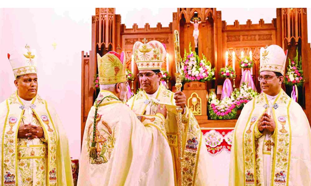 കോട്ടയം ക്നാനായ സഭയ്ക്ക് ഇത് അഭിമാനനിമിഷം; മാര് തോമസ് ആനിമൂട്ടില് അഭിഷിക്തനായി