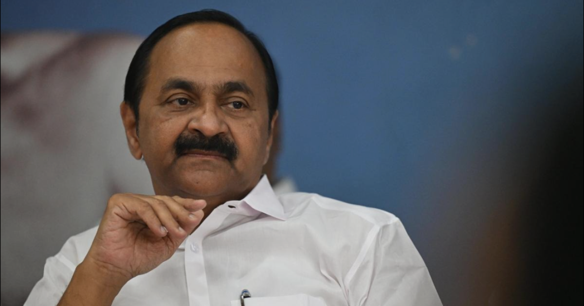 മുഖ്യമന്ത്രിക്കെതിരെ പടയൊരുക്കം: ഭിന്നത പരിഹരിക്കാൻ ഹൈക്കമാൻഡ് ഇടപെടുന്നു; സതീശൻ കാത്തിരിപ്പ് നയത്തിൽ