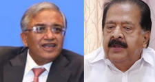  മലേഷ്യൻ എഞ്ചിനിയറുടെ ആത്മഹത്യാക്കുറിപ്പിൽ ഗ്യാനേഷ് കുമാറിന്റെ പേരുണ്ട്: മുഖ്യതെരഞ്ഞെടുപ്പ് കമ്മിഷണർ പദവിയുടെ യാതൊരു നിയമപരിരക്ഷയും  ലഭിക്കില്ല; രമേശ് ചെന്നിത്തല  