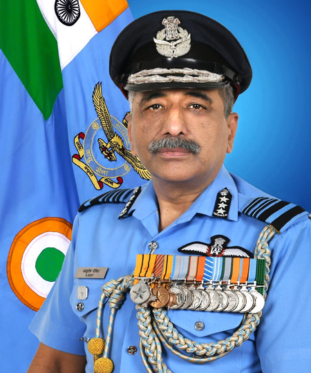 വ്യോമസേനയ്ക്ക് പുതിയ മേധാവി; എയർ മാർഷൽ അശുതോഷ് ദീക്ഷിത്