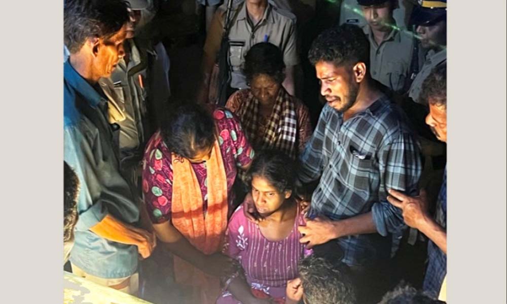 പിതാവിന് അന്ത്യാഞ്ജലിയര്പ്പിക്കാന് മാവോയിസ്റ്റ് ജിഷയെ എത്തിച്ചത് കനത്ത സുരക്ഷയില്