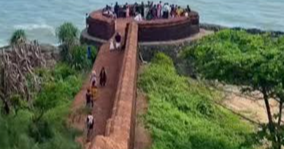ബേക്കൽ കോട്ട കാണാൻ സഞ്ചാരികളുടെ വൻ ഒഴുക്ക്; എത്തിയത് 3.94 ലക്ഷം പേർ