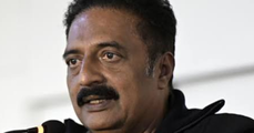കുട്ടിക്കാലത്ത് മുതലയെ പിടിച്ചിട്ടുണ്ടെന്ന് പറഞ്ഞ മോദിക്ക് ഇപ്പോൾ പാറ്റകളെ പേടി; പ്രകാശ് രാജ്