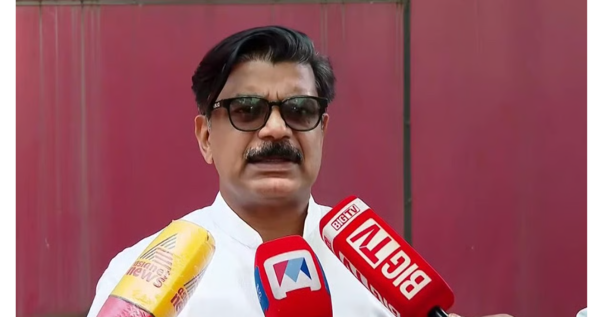 കടന്നുവന്ന രാഷ്ട്രീയ വഴികൾ മറക്കരുത്; ഉമ്മൻചാണ്ടിയെ വേട്ടയാടിയത് കോൺഗ്രസ് മറക്കില്ലെന്ന് മാത്യു കുഴൽനാടൻ