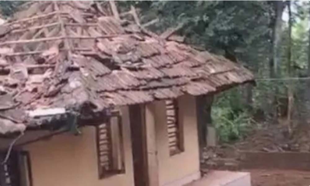 അനധികൃതമായി സൂക്ഷിച്ച പടക്കശേഖരം പൊട്ടിത്തെറിച്ച് വീട് തകര്ന്നു; രണ്ടുപേര്ക്ക് പരിക്ക്