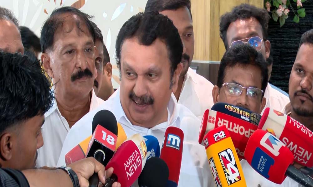  നാറ്റ്കോ കമ്പനി പ്രതിനിധികളുമായി കൂടിക്കാഴ്ച നടത്തിയിട്ടില്ല, ആരോഗ്യ മന്ത്രിയെ കാണാന്‍ പലരും വരും; കെ മുരളീധരന്‍