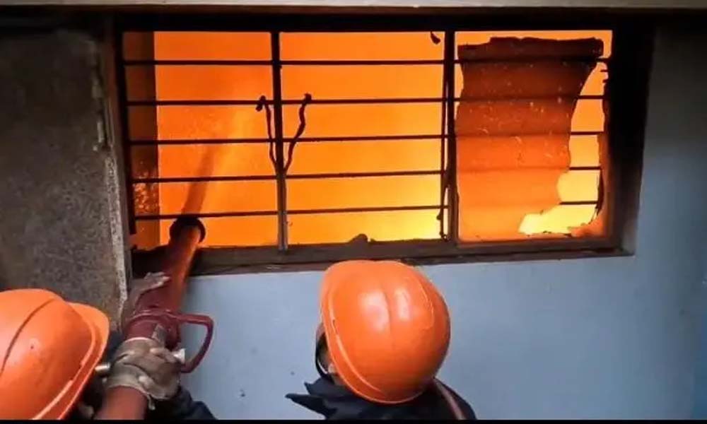 മലബാര് ഗോള്ഡിന്റെ കോഴിക്കോട്ടെ ആഭരണനിര്മാണ കേന്ദ്രത്തില് തീപ്പിടിത്തം