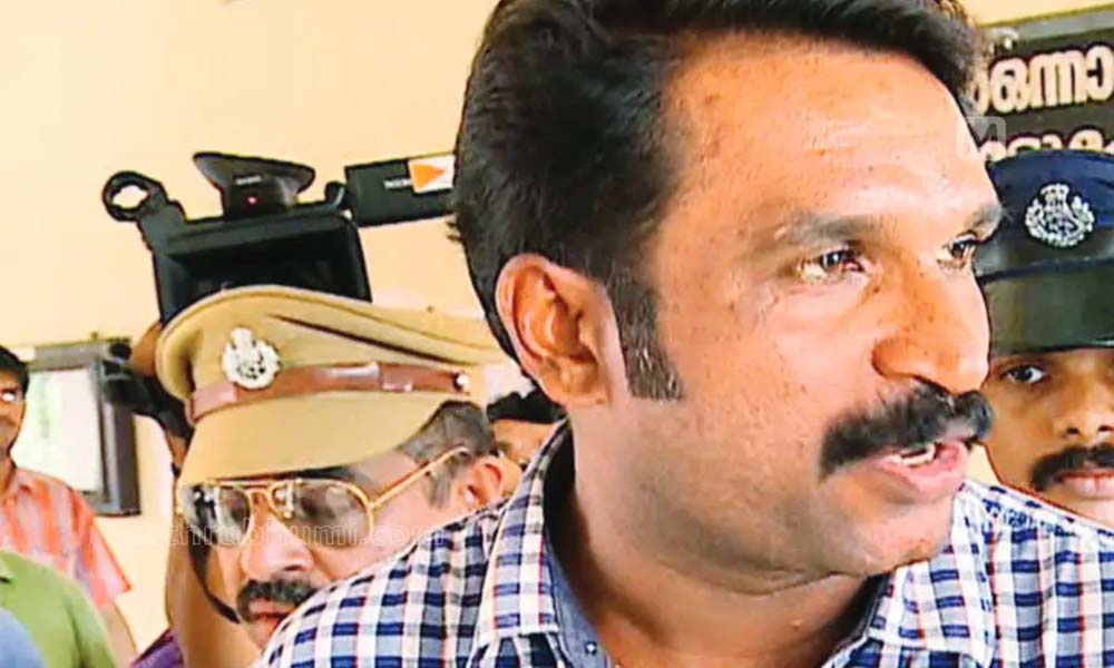 CSR ഫണ്ട് വാഗ്ദാനം; ഡോക്ടറുടെ 23.40 ലക്ഷം തട്ടി, സോളാര് കേസ് പ്രതി ബിജു രാധാകൃഷ്ണന് ഉള്പ്പെടെ 3 പേരുടെ പേരില് കേസ്