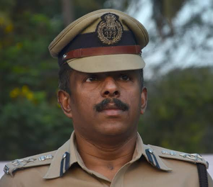 എ.ഡി.ജി.പി എം.ആർ അജിത് കുമാറിന്റെ സസ്പെൻഷൻ നീട്ടി
