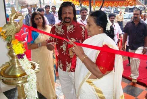 പത്മശ്രീ സുകുമാരിന്‌ സമര്‍പ്പണവുമായി `ഹായ്‌' സീരിയല്‍ മലയാളം ടിവിയില്‍ ജൂണ്‍ 13 മുതല്‍ രാത്രി എട്ടിന്‌