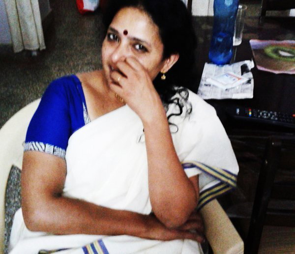 മലയാളത്തിന്റെ അപര്‍ണ്ണ - ഒരിക്കലും തോല്‍ക്കാത്ത കാവ്യകൗതുകം