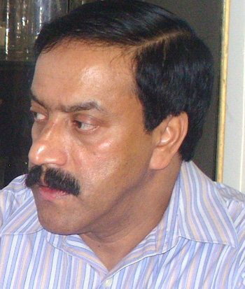 മഹാബലിയും മഹാത്മജിയും വരുവതെന്നാവുമോ? (കവിത: ജോര്‍ജ് നടവയല്‍)
