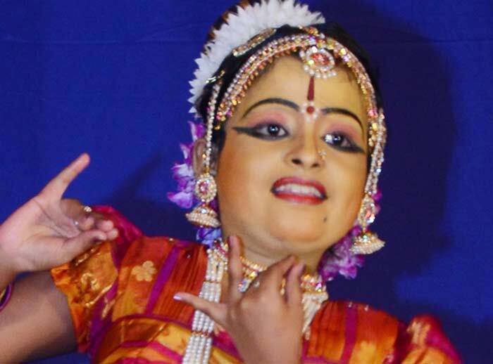 മഞ്‌ജുഷയ്‌ക്കൊരു കൃഷ്‌ണവേണി: ഉത്സവ നാളുകളില്‍ ഉണരുന്ന മധുരസ്വപ്‌നങ്ങള്‍ (രചന, ചിത്രങ്ങള്‍: കുര്യന്‍ പാമ്പാടി)
