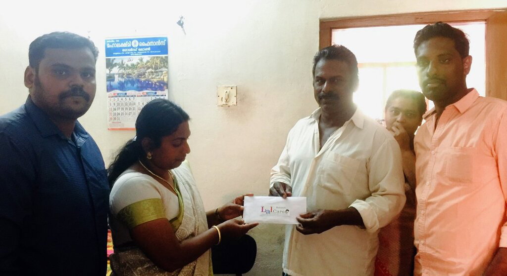 ചികിത്സാ ധനസഹായം കൈമാറി