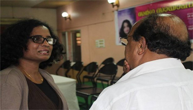 ജന്മനാട്ടില്‍  'സര്‍ഗ്ഗ' പുരസ്‌ക്കാരം: വേദികളില്‍ നിന്ന് വേദികളിലേക്ക് രതീദേവി  