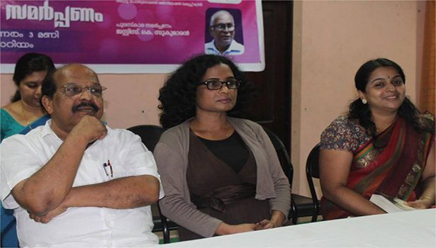 ജന്മനാട്ടില്‍  'സര്‍ഗ്ഗ' പുരസ്‌ക്കാരം: വേദികളില്‍ നിന്ന് വേദികളിലേക്ക് രതീദേവി  