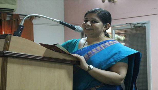ജന്മനാട്ടില്‍  'സര്‍ഗ്ഗ' പുരസ്‌ക്കാരം: വേദികളില്‍ നിന്ന് വേദികളിലേക്ക് രതീദേവി  