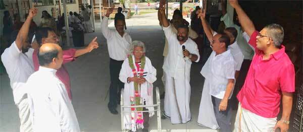 താമ്പ സേക്രഡ് ഹാര്‍ട്ട് ദേവാലയത്തില്‍ ഏലക്ക മാല ലേലം നടത്തപ്പെട്ടു