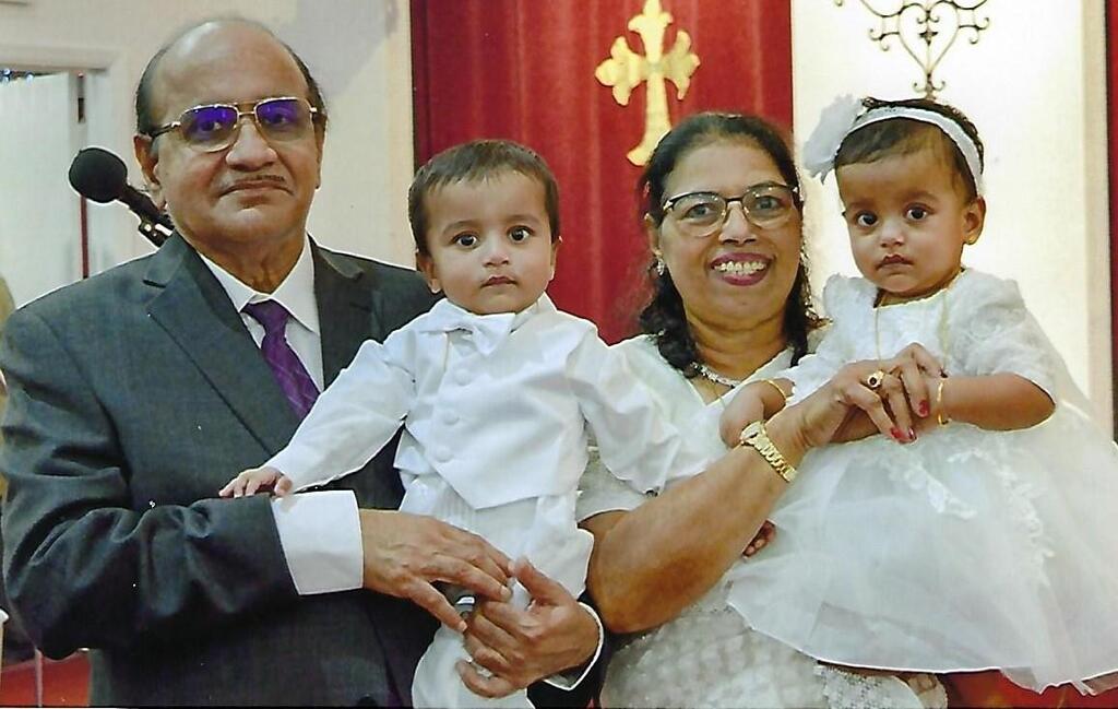 എബ്രഹാം തോമസ്: എഴുത്തിലെ ബഹുമുഖ പ്രതിഭ (മുൻപേ നടന്നവർ: മീനു എലിസബത്ത്)