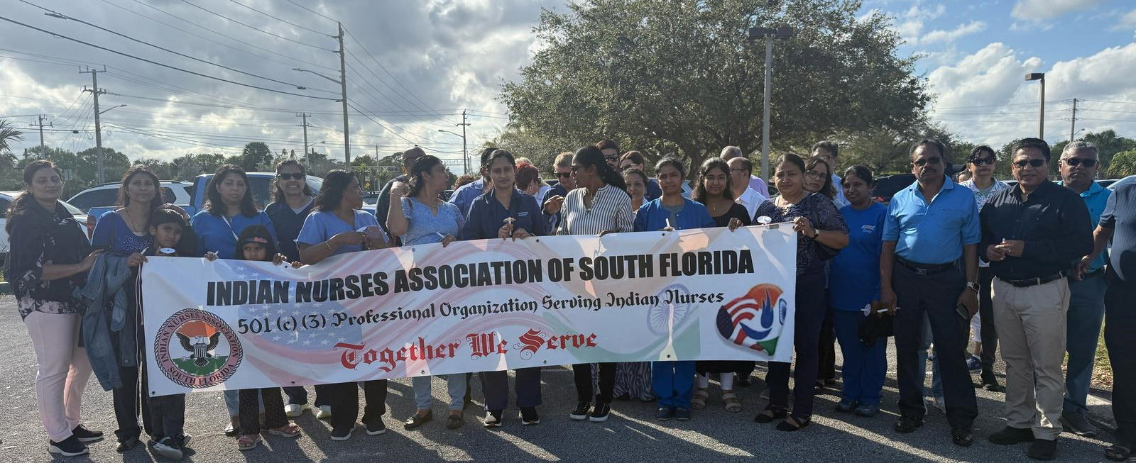സുരക്ഷക്ക് വേണ്ടി നഴ്‌സുമാരുടെ വമ്പിച്ച റാലി; കാൻഡിൽ ലൈറ്റ് വിജിൽ 