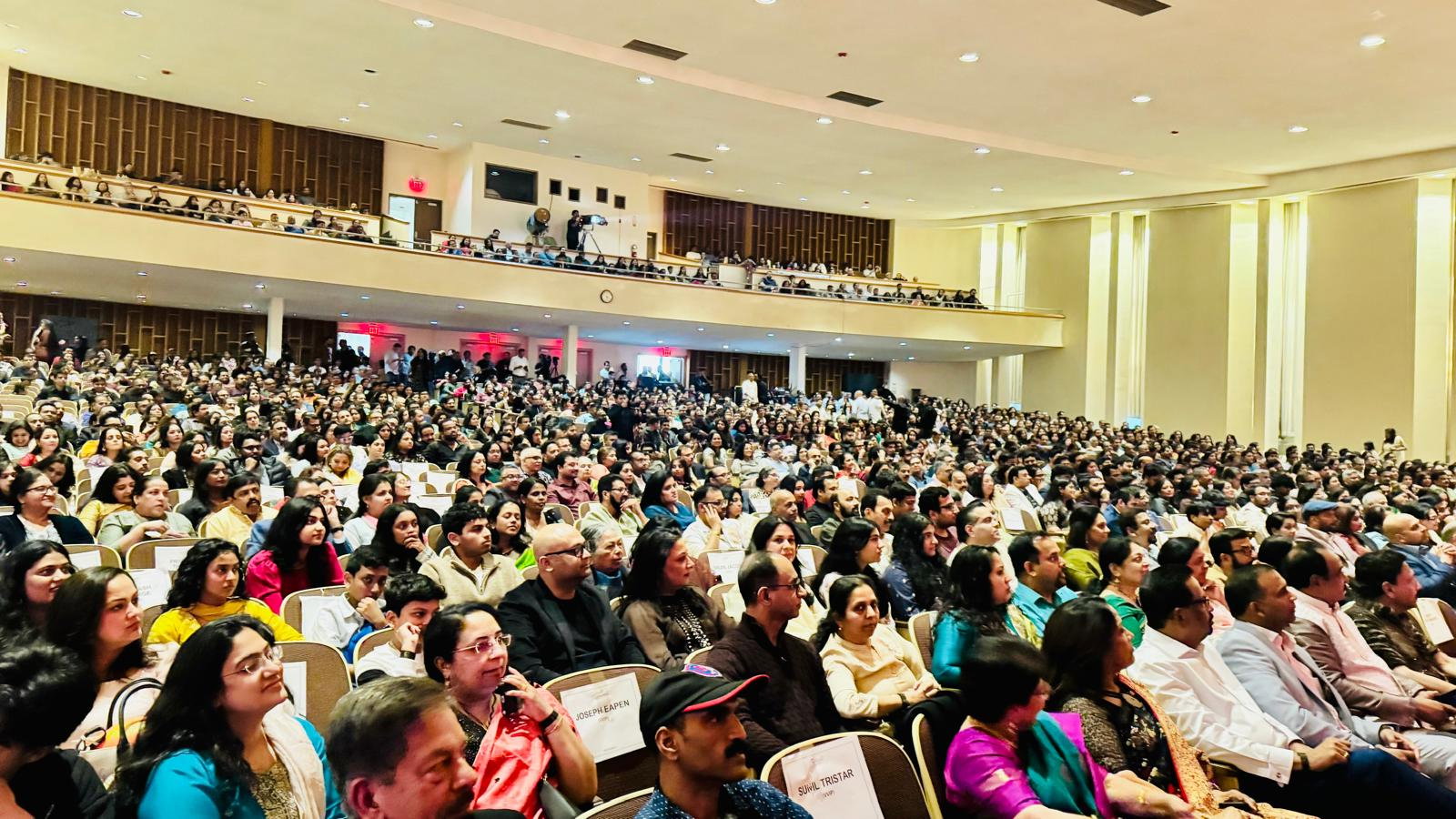 മാറ്റമില്ലാത്ത മഹാനടൻ; കിലുക്കം ഷോയിൽ ലാലേട്ടന്റെ സാന്നിധ്യം  കലാവിരുന്നായി