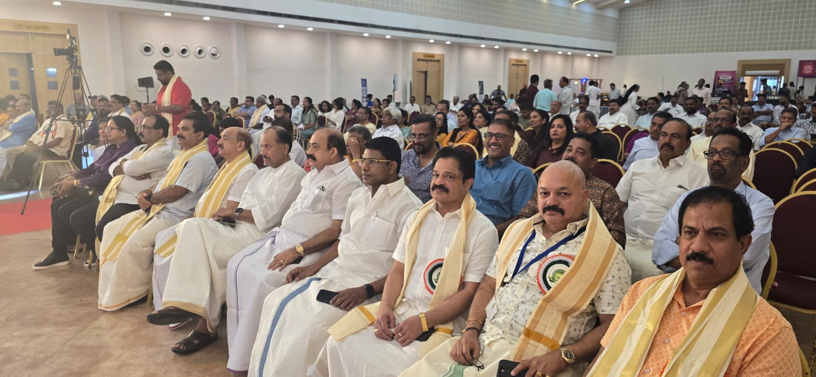 വികസനത്തില്‍ പങ്കാളികളാവുക; ഫോമാ കേരളാ കണ്‍വന്‍ഷനില്‍ കേന്ദ്രമന്ത്രി ജോര്‍ജ് കുര്യന്‍