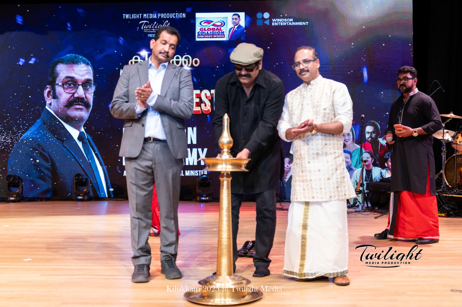 കിലുക്കം ഷോയിൽ ലാലേട്ടന്റെ സാന്നിധ്യം കലാവിരുന്നായി; കൂടുതൽ ചിത്രങ്ങൾ 