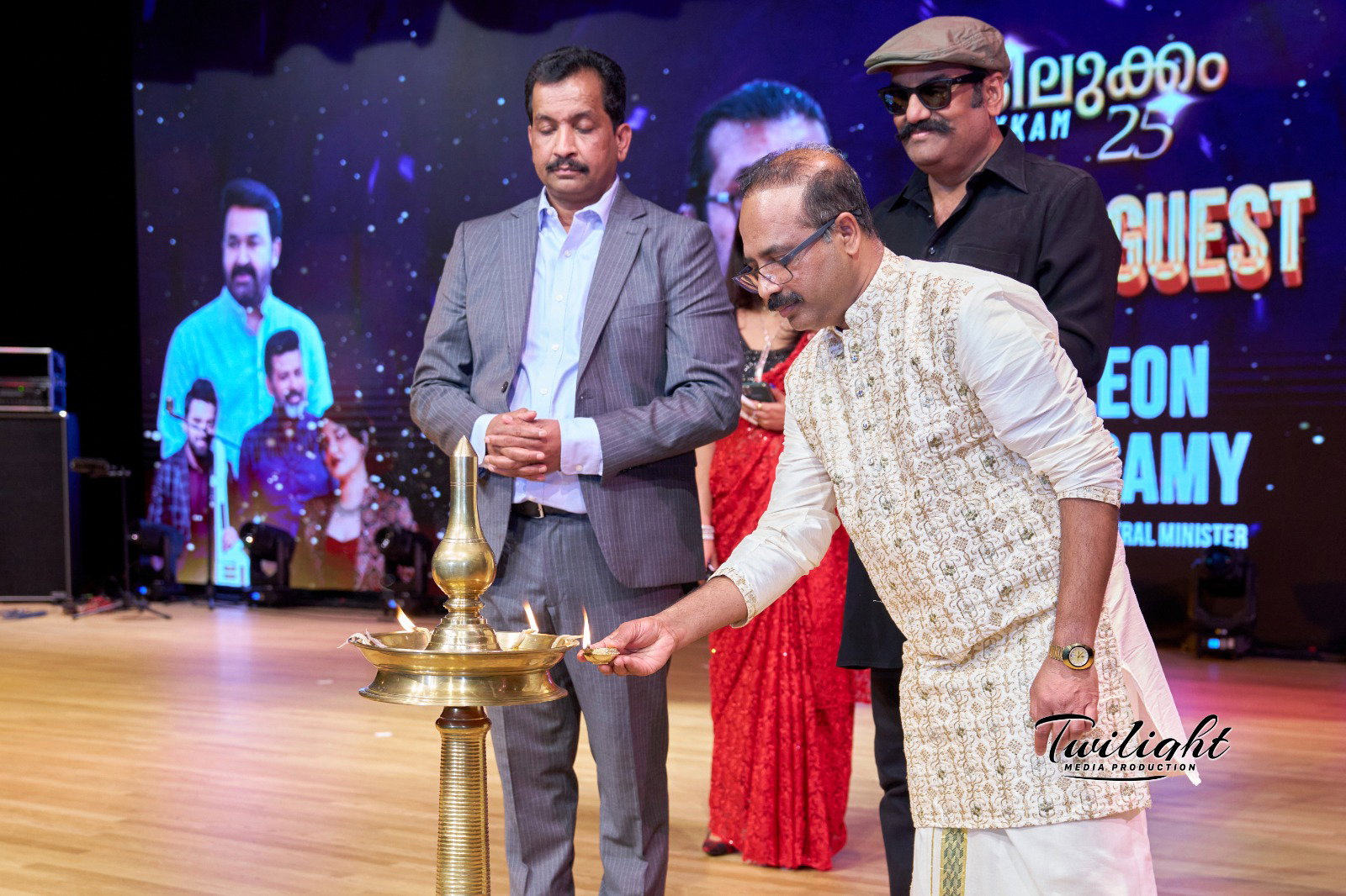 കിലുക്കം ഷോയിൽ ലാലേട്ടന്റെ സാന്നിധ്യം കലാവിരുന്നായി; കൂടുതൽ ചിത്രങ്ങൾ 