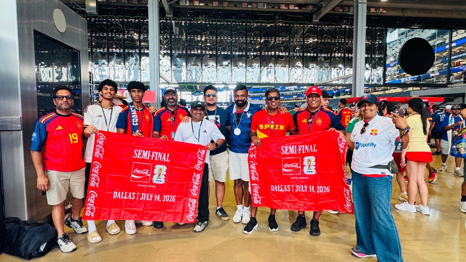 കളി കാണാൻ ലാലേട്ടനും സുഹൃത്തുക്കളും ; ഫ്രാൻസിനെ വീഴ്ത്തി സ്പെയിൻ ഫൈനലിൽ!