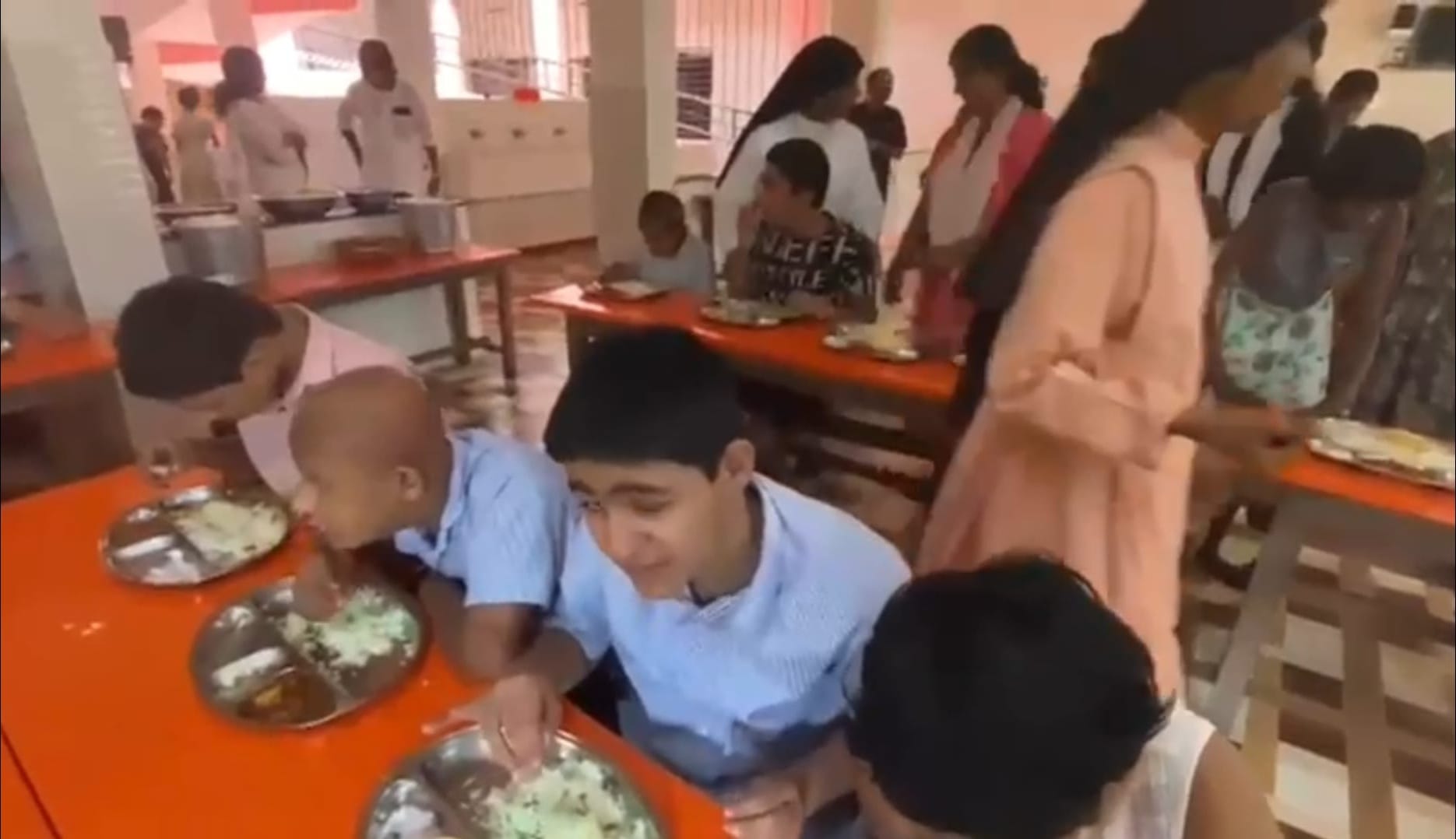 നിരാലംബരെ ചേർത്തുപിടിച്ച്  ടീം വോയിസ് ഓഫ് ഫോമാ  താങ്ക്സ് ഗിവിങ്  ആഘോഷിച്ചു