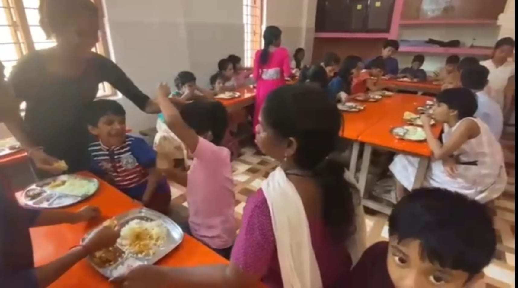 നിരാലംബരെ ചേർത്തുപിടിച്ച്  ടീം വോയിസ് ഓഫ് ഫോമാ  താങ്ക്സ് ഗിവിങ്  ആഘോഷിച്ചു