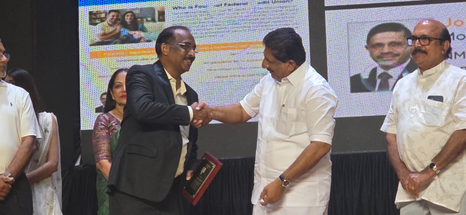 എൻ.കെ. ലൂക്കോസ്  വോളി ടൂർണമെന്റ് സമ്മാനദാനം: കൂടുതൽ ചിത്രങ്ങൾ