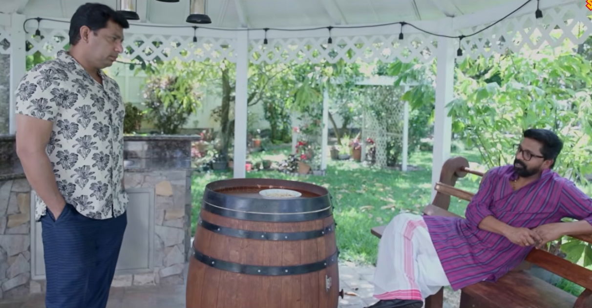 ചിരിപ്പിച്ചും ഉദ്വേഗഭരിതരാക്കിയും ഫ്ലോറിഡയിൽ നിന്ന്  'A ക്ലാസ് അടി' 