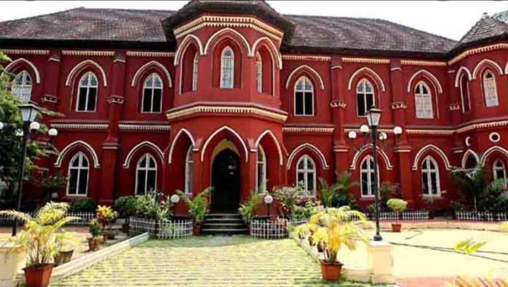 എന്‍ പ്രിയ വിദ്യാലയം (അഡ്വ. സിസിലിയാമ്മ വര്‍ഗീസ്)